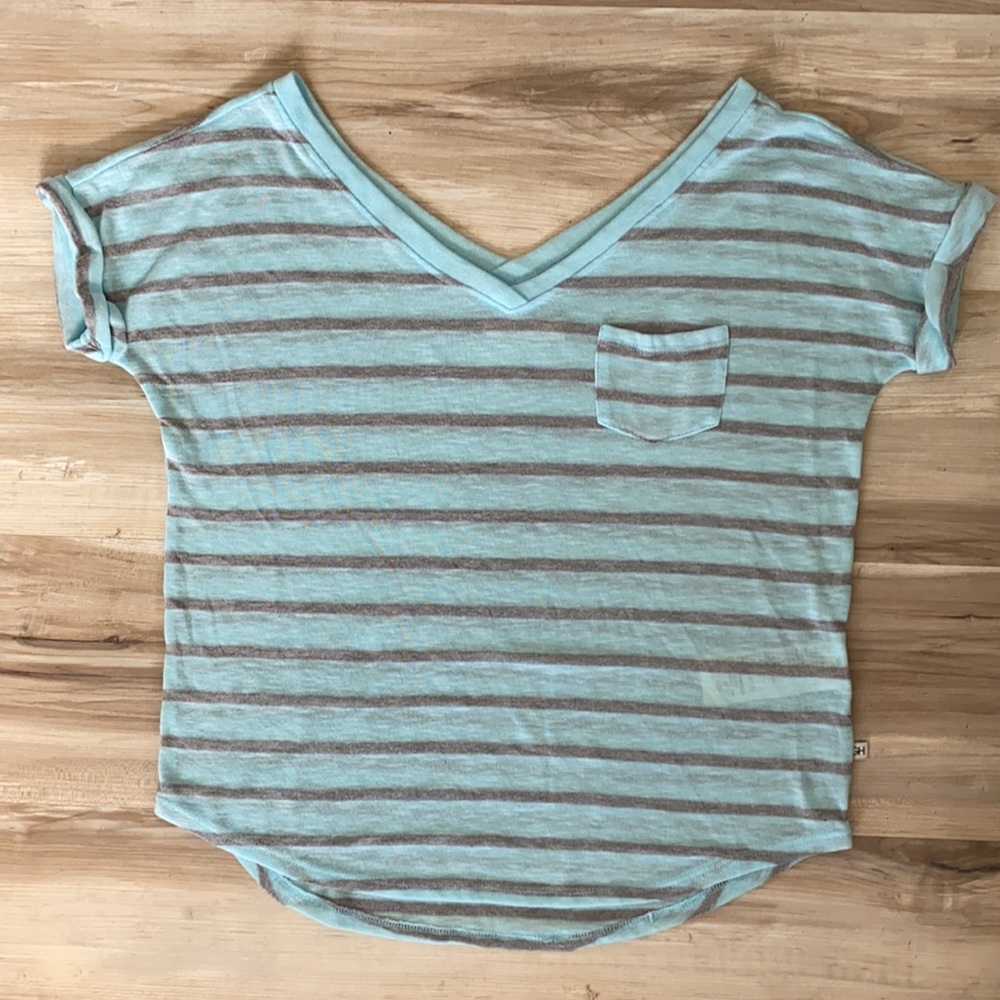 ❤️ Gilly Hicks Striped V-neck Tee